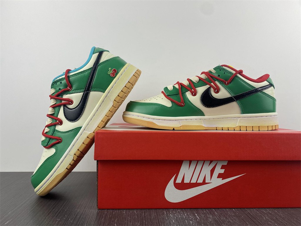 Nike Dunk Low